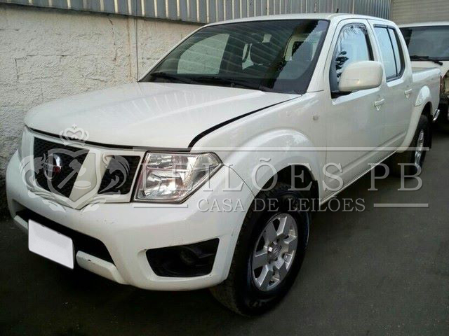 LOTE 024 - NISSAN Frontier 2.5 TD CD SV Attack 4x2 2014