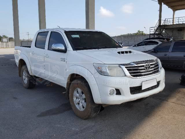 LOTE 023 - Toyota Hilux 3.0 TDI 4x4 CD SR (Aut) 2012