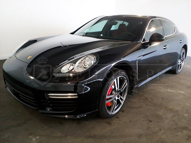 LOTE 027 - Porsche Panamera 4.8 Turbo 4WD 2011