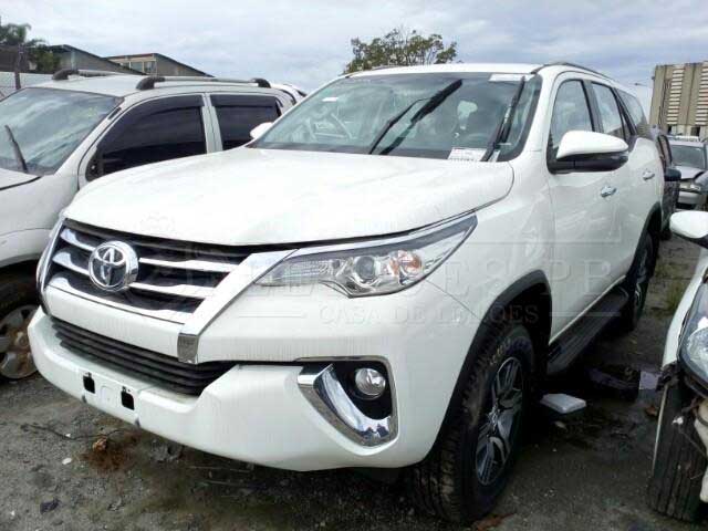 LOTE 010 - Toyota SW4 2.7 SRV 7L 4x2 (Aut) 2018