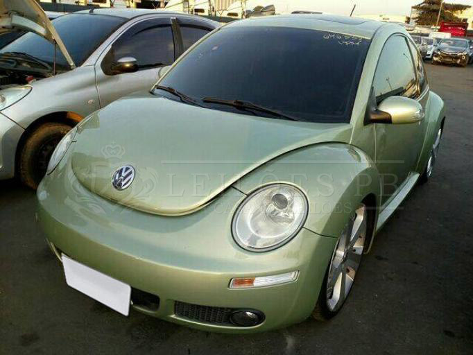 LOTE 036 - VOLKSWAGEN NEW BEETLE 2.0