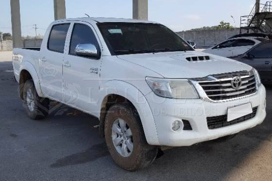 LOTE 023 - TOYOTA HILUX CD 2.8 TDI SRV 4x4 2014