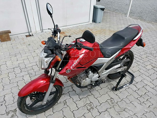 Lote 003 - YAMAHA FAZER YS 250 2011